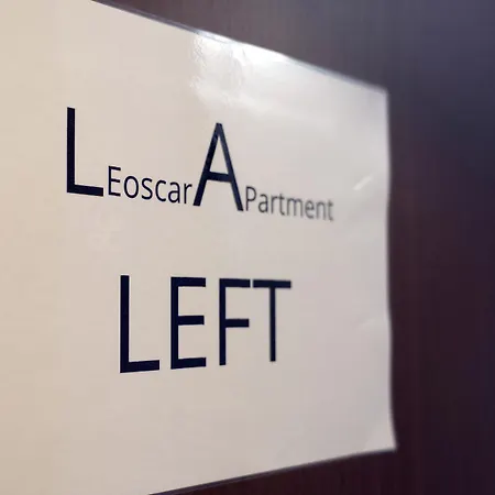 Leoscar In Center Self Check-in * CTA